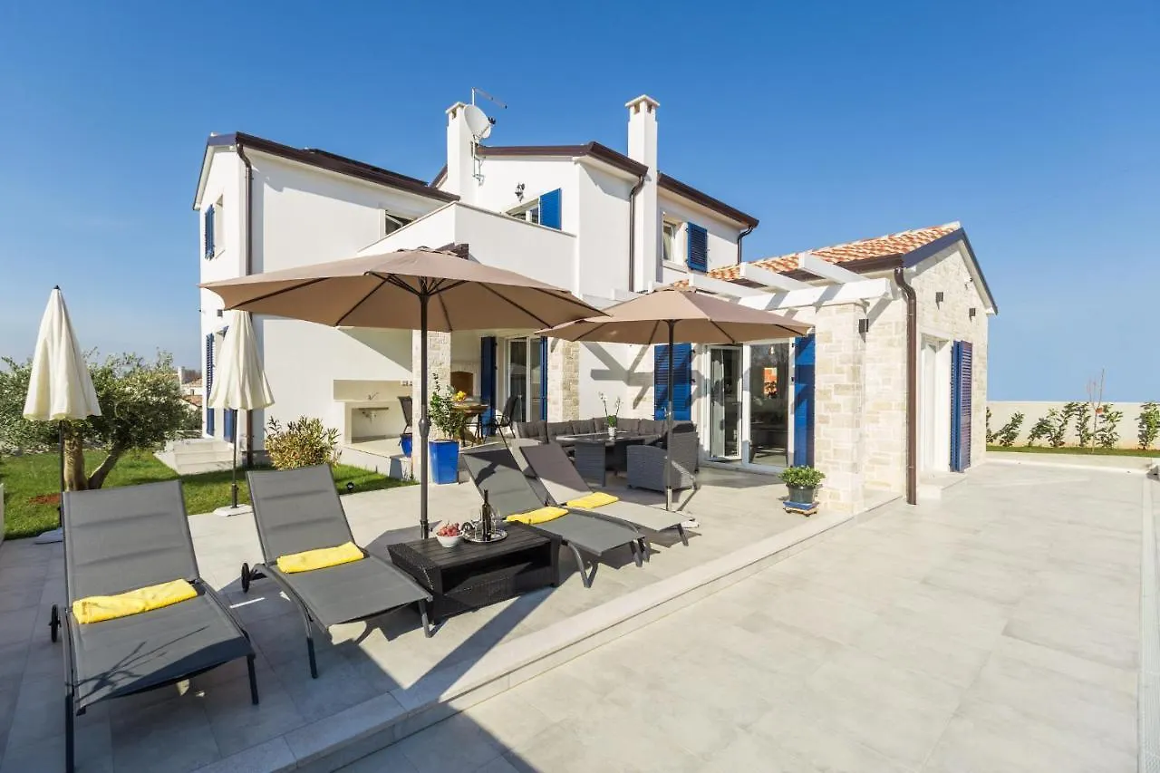 Villa Camelia 0*, Tar-Vabriga
